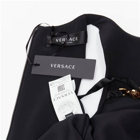 new VERSACE 2021 black Medusa buckle strap cold shoulder 